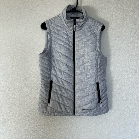 Free Country Jackets & Blazers - Free Country Light Gray Quilted Zipper Vest with Zip Pockets